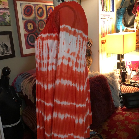 BNWOT  Women’s Nygard Tie Die Pleated Tunic - Picture 4 of 12